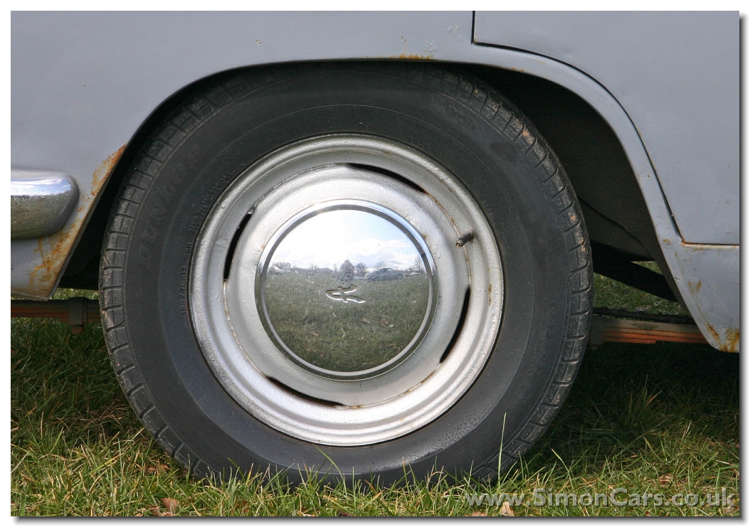 Austin A55 MkII Cambridge wheel