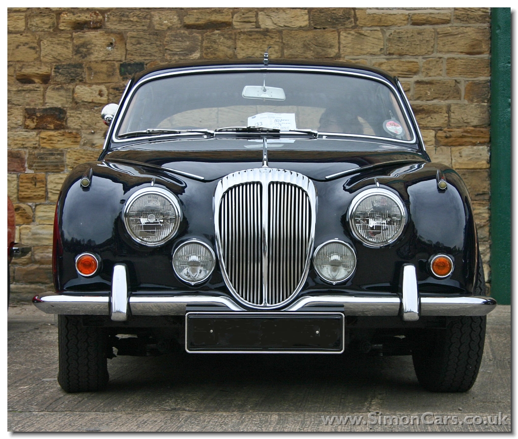 b_Daimler V8 250 head