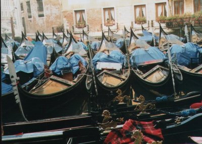 Gondolas on a cold Winter Day (Boxing Day 1998)